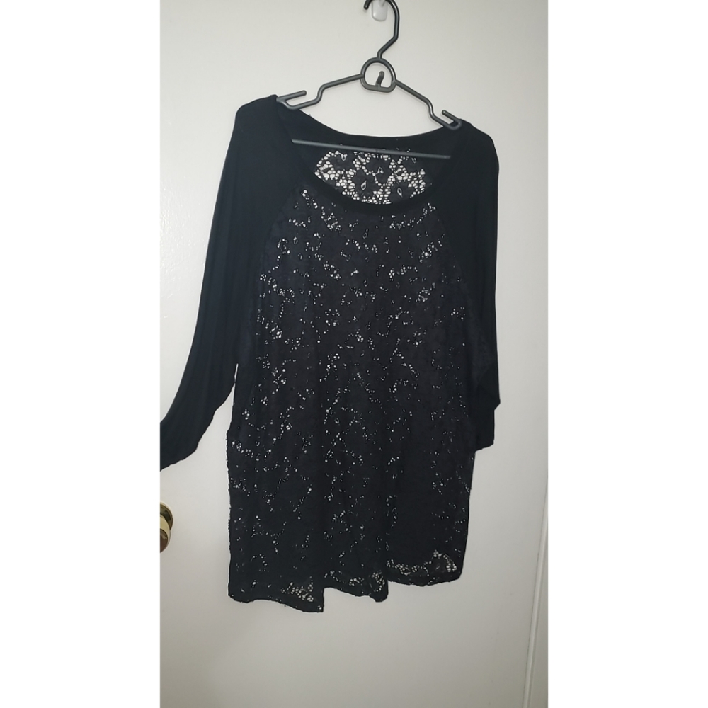 3/4 sleeve lace tee